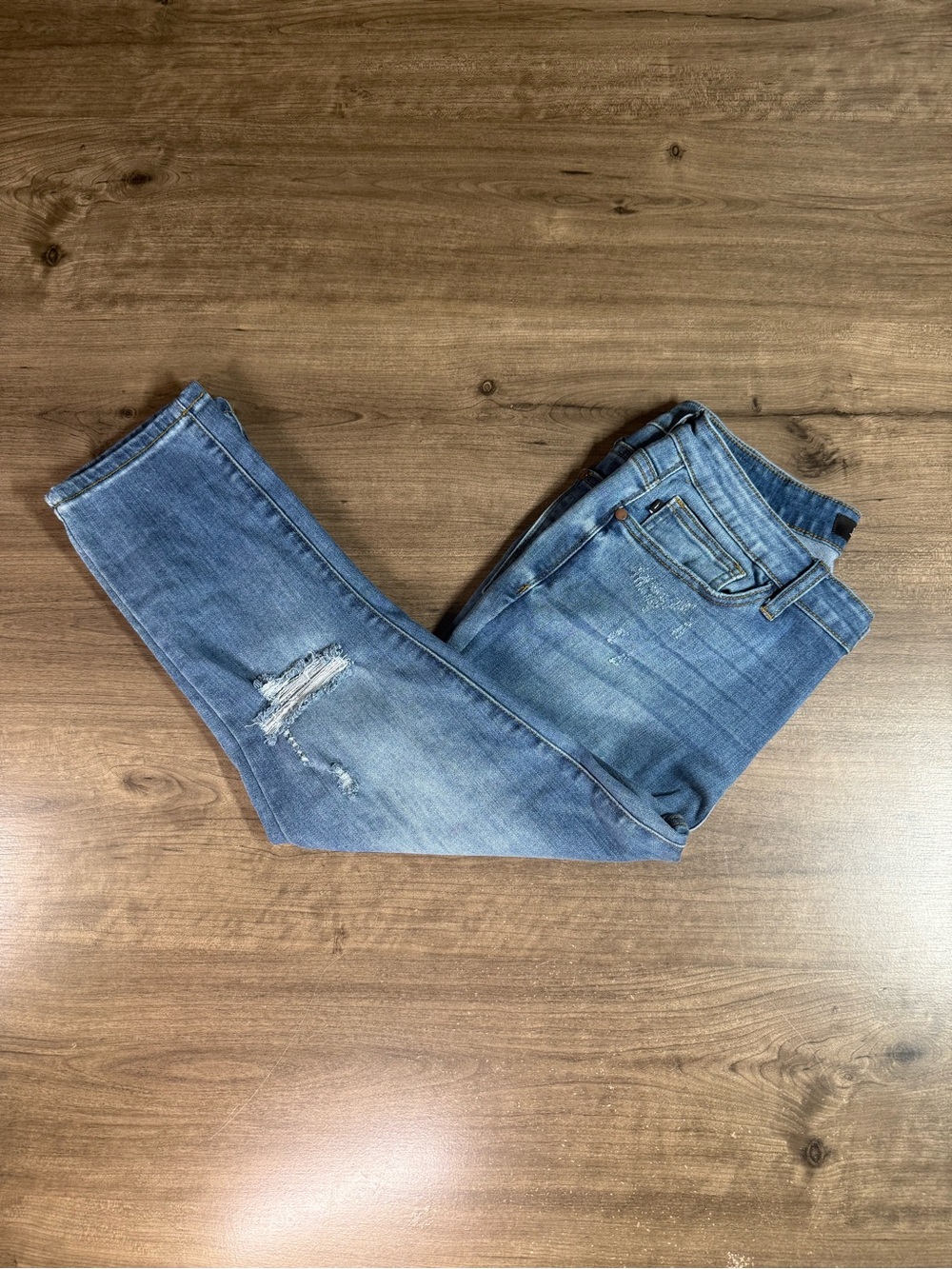 Judy Blue Los Angeles Women’s Capri Fit Distressed Denim Jeans 31